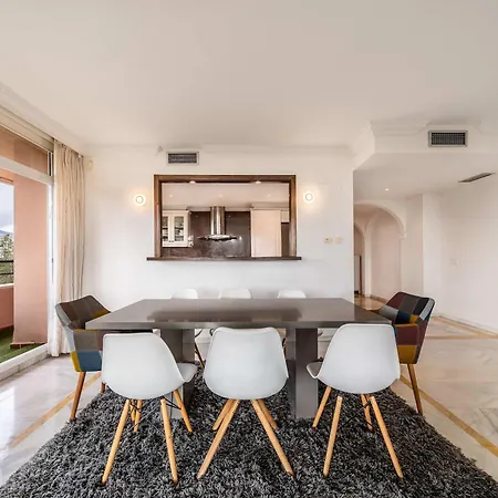 Magna Puerto Banus Family Only Appartement Marbellac